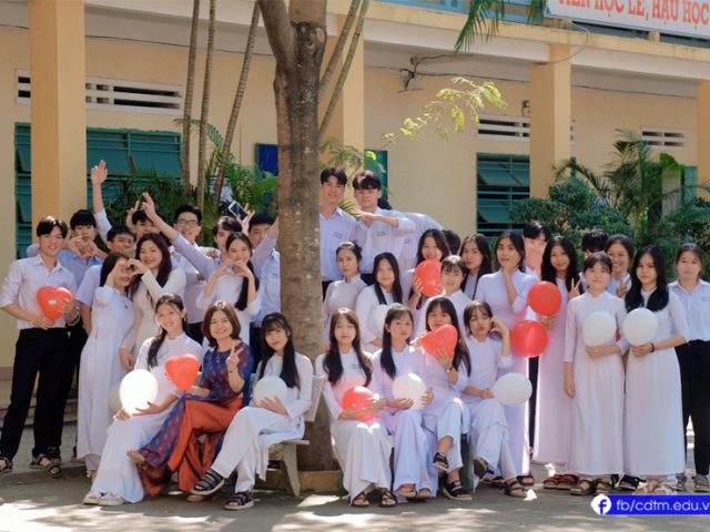 Lớp 12/15, THPT Nguyễn Duy Hiệu – Quảng Nam